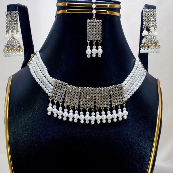 Dazzling Elegance: Zircon-Adorned White Pearl Choker Set