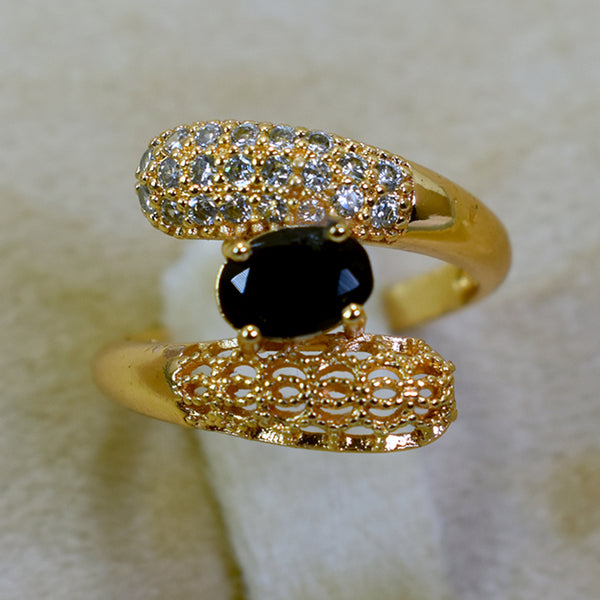 Twisted Elegance: Golden Ring with Assorted Stones