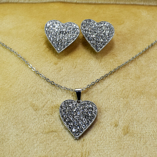 Heartfelt Elegance: Heart-Shaped Silver Necklace Set