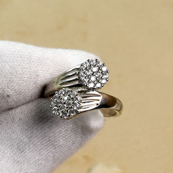 Radiant Touch: Elegant Silver Zircon Ring