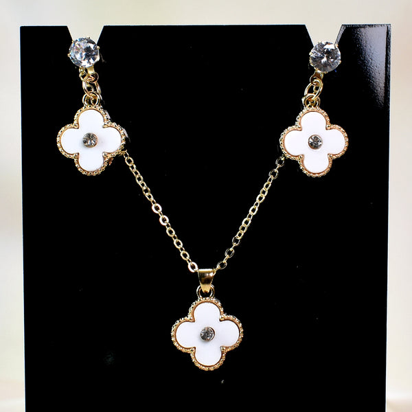 Dazzling Clover: White Necklace Set with Centered Stone